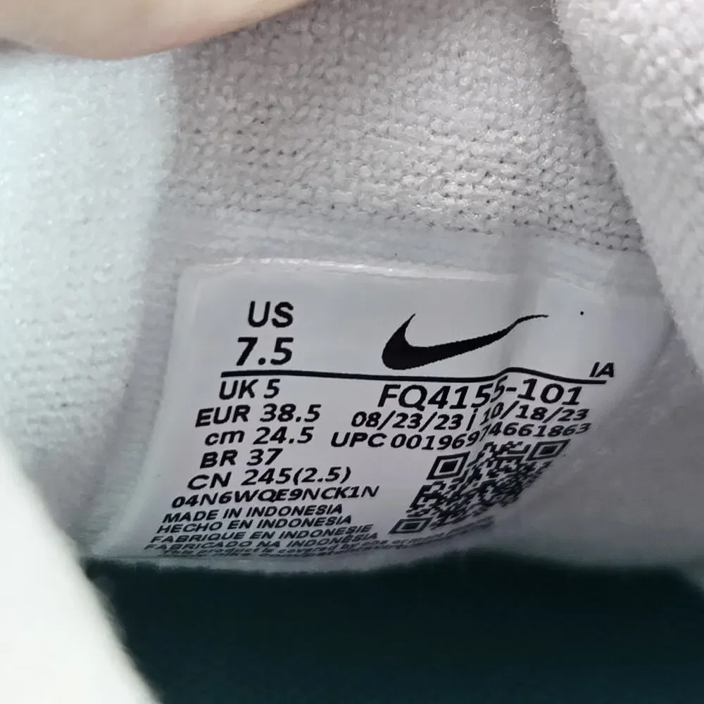 Nike Athletic Shoes White Pink Teal - Picture 10 of 12